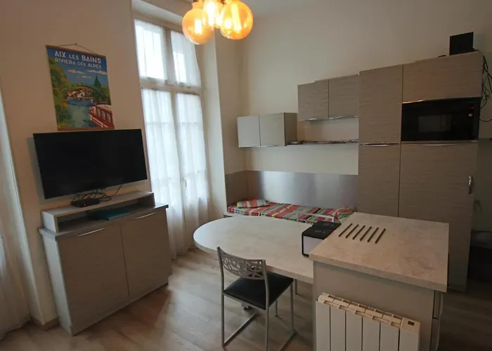 Lumineux Meuble Au Centre-ville Appartement Aix-les-Bains