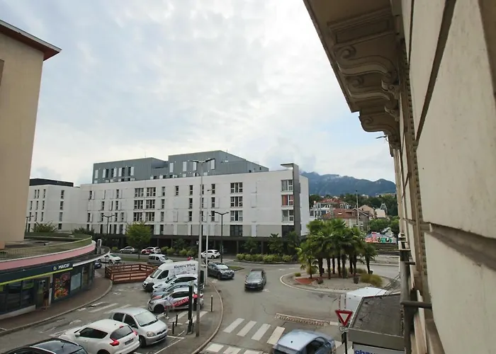 Lumineux Meuble Au Centre-ville Appartement *